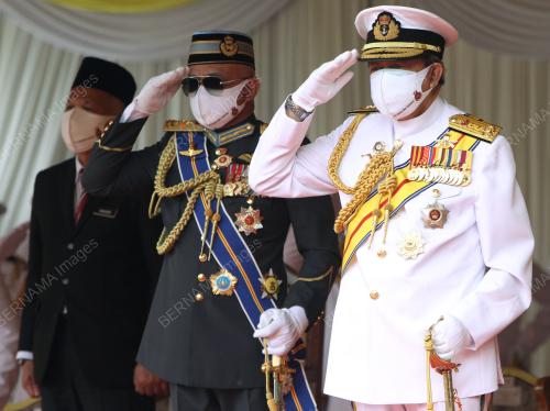 SULTAN SHARAFUDDIN IDRIS SHAH