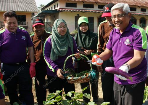 PK03_01112018_KEBUN_KOMUNITI