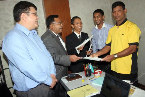 MOHAMAD ZAHIR ABDUL KHALID