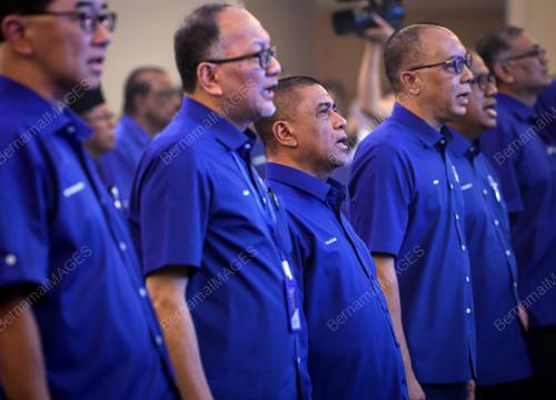DATUK SERI SAARANI MOHAMAD