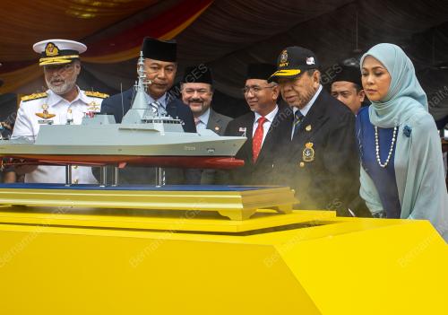 SULTAN SHARAFUDDIN IDRIS SHAH