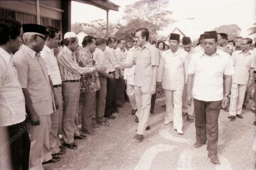 DR. MAHATHIR BIN MOHAMAD