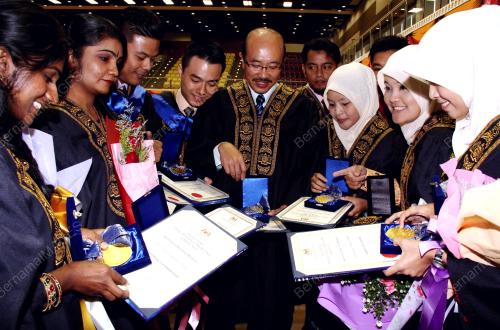 PK03_03122013_GRADUAN