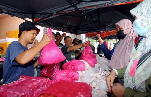 DATUK SERI SAARANI MOHAMAD