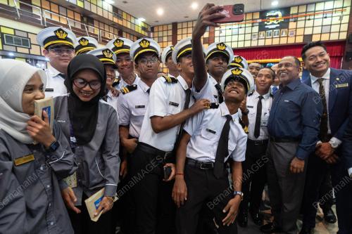 DATUK SERI DR ZAMBRY ABDUL KADIR