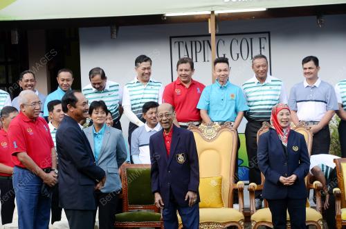 PK03_04102016_GOLF