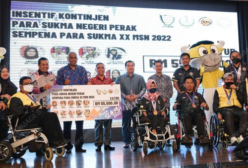 DATUK SERI SAARANI MOHAMAD