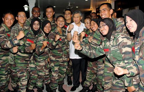 PK03_06102012_ZAHID_WATANIAH
