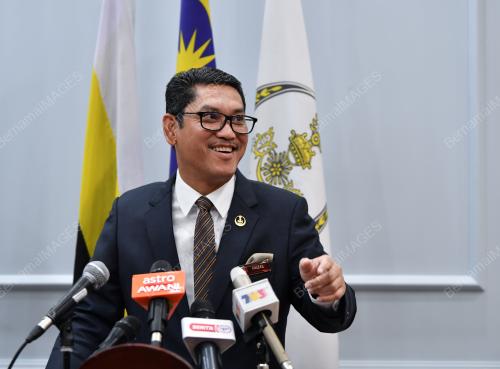 DATUK SERI AHMAD FAIZAL AZUMU
