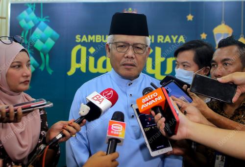 DATUK SERI HAMZAH ZAINUDDIN