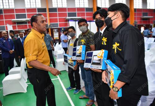 DATUK SERI M SARAVANAN