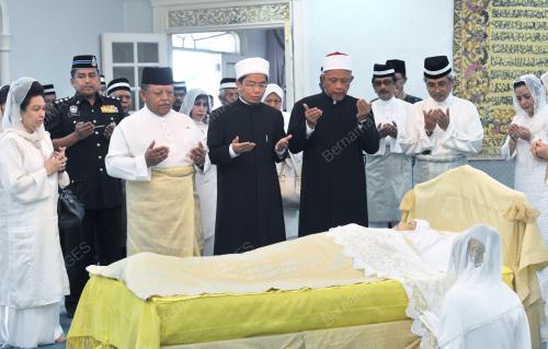 RAJA MUZWIN RAJA ARIFF SHAH