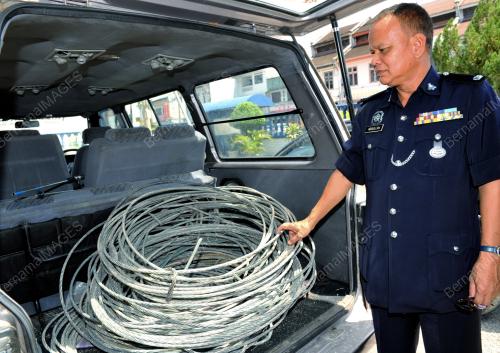 PK03_08022011_POLIS_TAPAH
