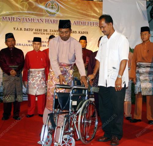 DR ZAMBRY ABDUL KADIR