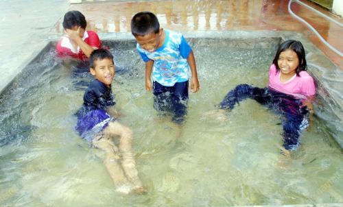 KOLAM AIR PANAS