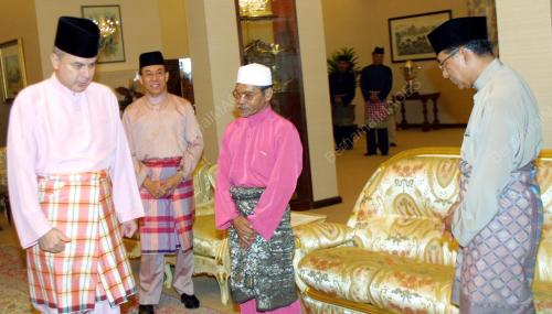 RAJA NAZRIN SHAH