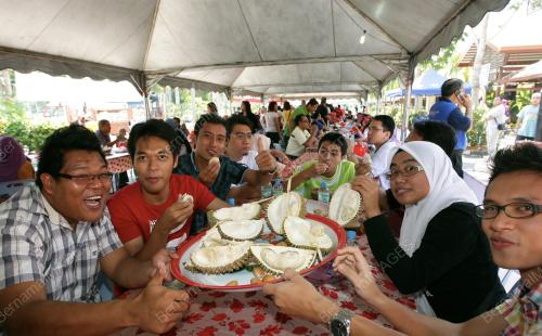 PESTA DURIAN