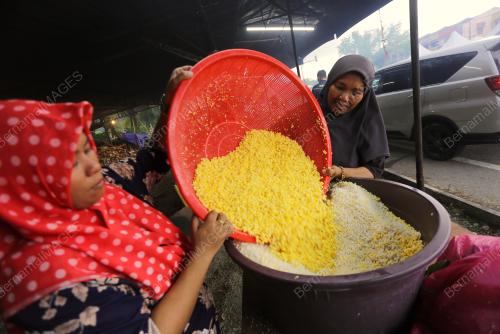 TINJAUAN PERSIAPAN AIDILFITRI