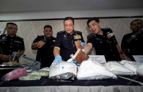 DATUK AZIZI MAT ARIS