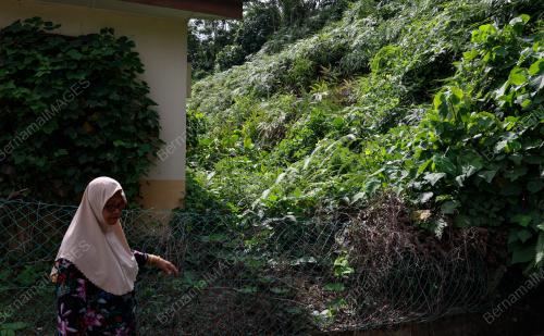 KEJADIAN RISIKO BENCANA TANAH RUNTUH
