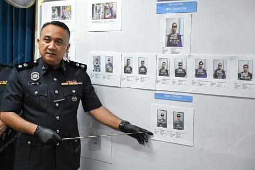 HAFEZUL HELMI HAMZAH