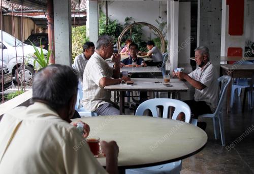 KEDAI KOPI DAN ROTI ANTIK DI KUALA KANGSAR