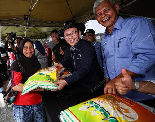 DATUK CHAN FOONG HIN