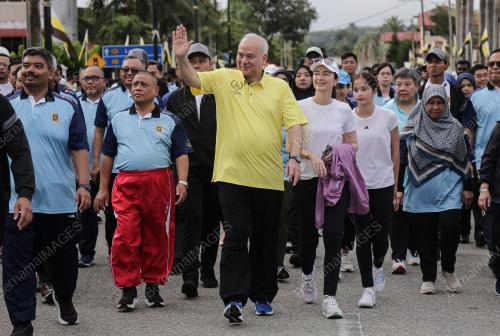 SULTAN PERAK SULTAN NAZRIN SHAH