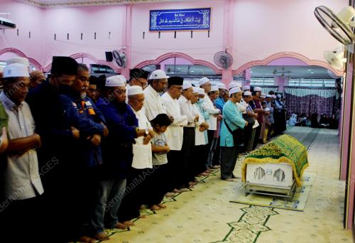 DATUK SERI SAARANI MOHAMAD