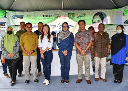 DATUK NOLEE ASHILIN MOHAMED RADZI