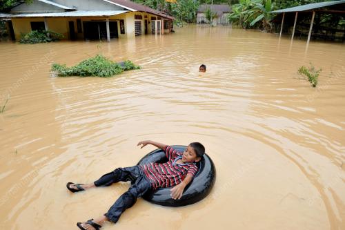 PK03_12042012_BANJIR