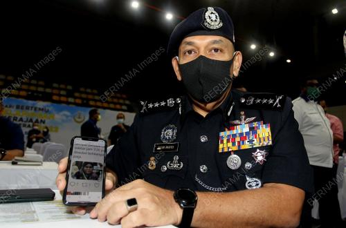 DATUK MIOR FARIDALATHRASH WAHID