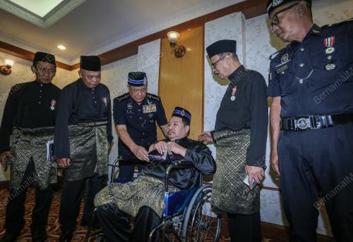 DATUK AZIZI MAT ARIS