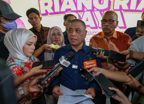 DATUK SERI SAARANI MOHAMAD