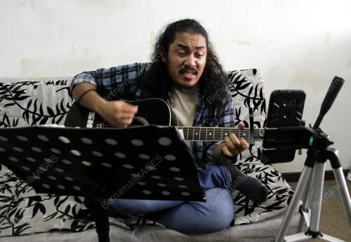 MUHAMAD KHAIRIL HAFIZI MUSTAFA AL-BAKRI