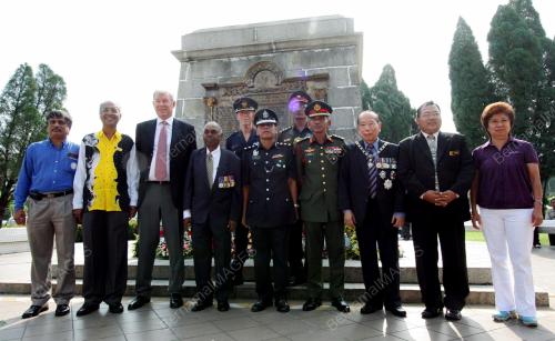 TUGU PERINGATAN PERANG