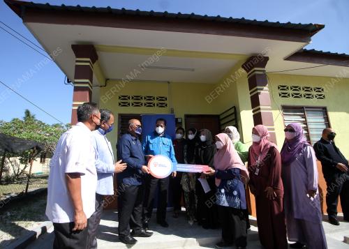 MAJLIS PENYERAHAN RUMAH PROJEK BAITI JANNATI TNB