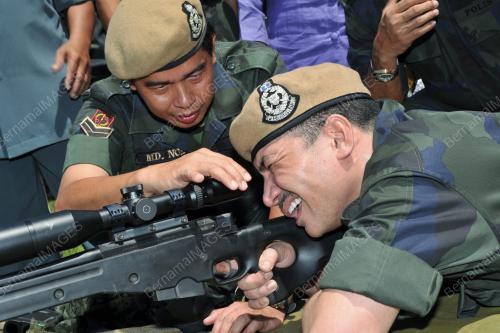 DATUK SERI HISHAMMUDDIN TUN HUSSEIN