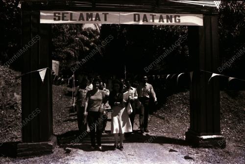 DIPLOMAT KE PERAK