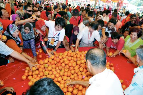 PK03_16022013_CNY-NAZRIN
