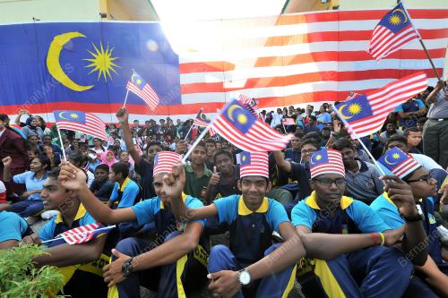 PK03_16082017_BENDERA