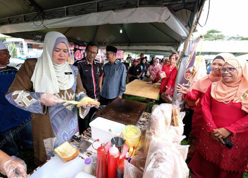 DATUK SERI RINA MOHD HARUN