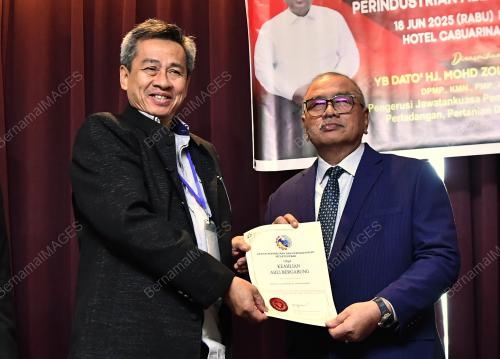 EXCO ZOLKAFLY HARUN