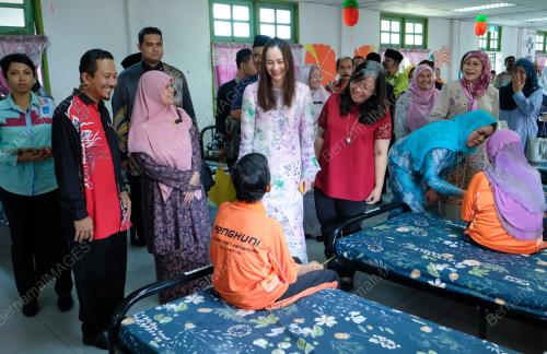 TUANKU ZARA SALIM