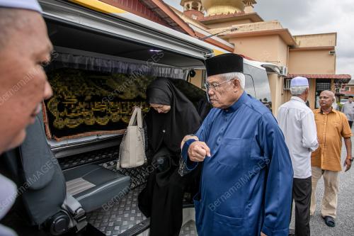DATUK SERI HAMZAH ZAINUDDIN