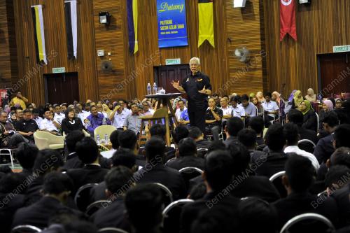 PK03_20072017_DIALOG_SISWA
