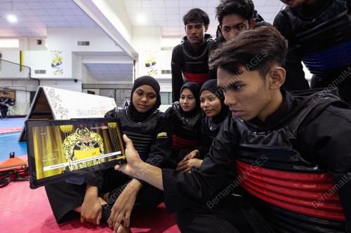 TINJAUAN PERTABALAN YANG DI-PERTUAN AGONG