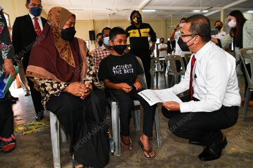 DATUK DR NOOR AZMI GHAZALI