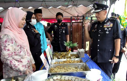 DATUK MIOR FARIDALATHRASH WAHID