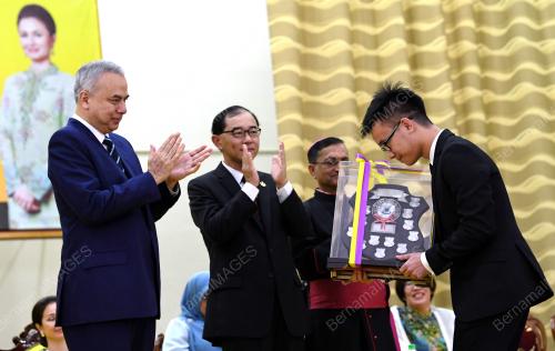 PK03_23102017_SULTAN_PERAK-SMJK_SAM_TET
